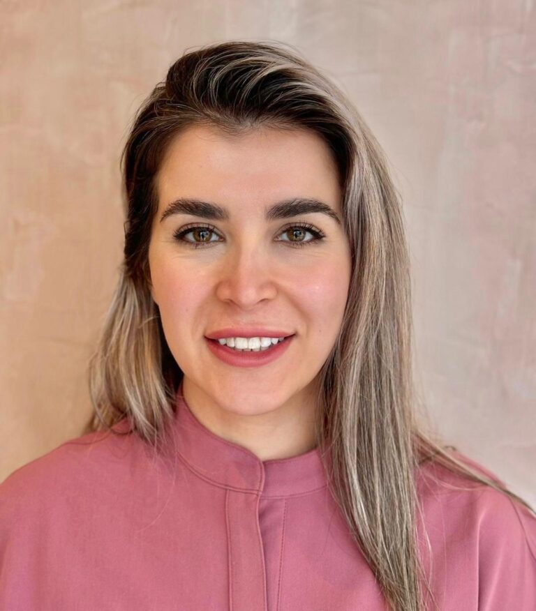 Pari Dental Nurse